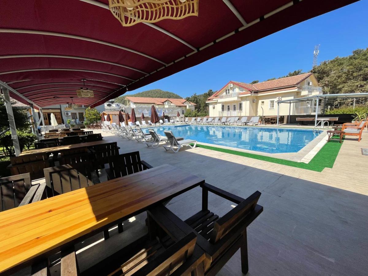 Carmina Hotel Ovacık Kültér fotó