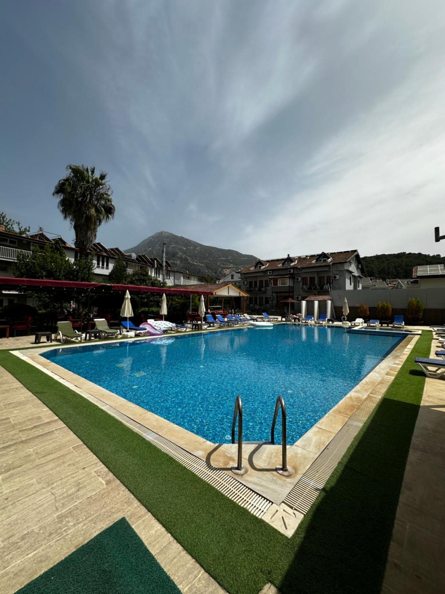 Carmina Hotel Ovacık Kültér fotó