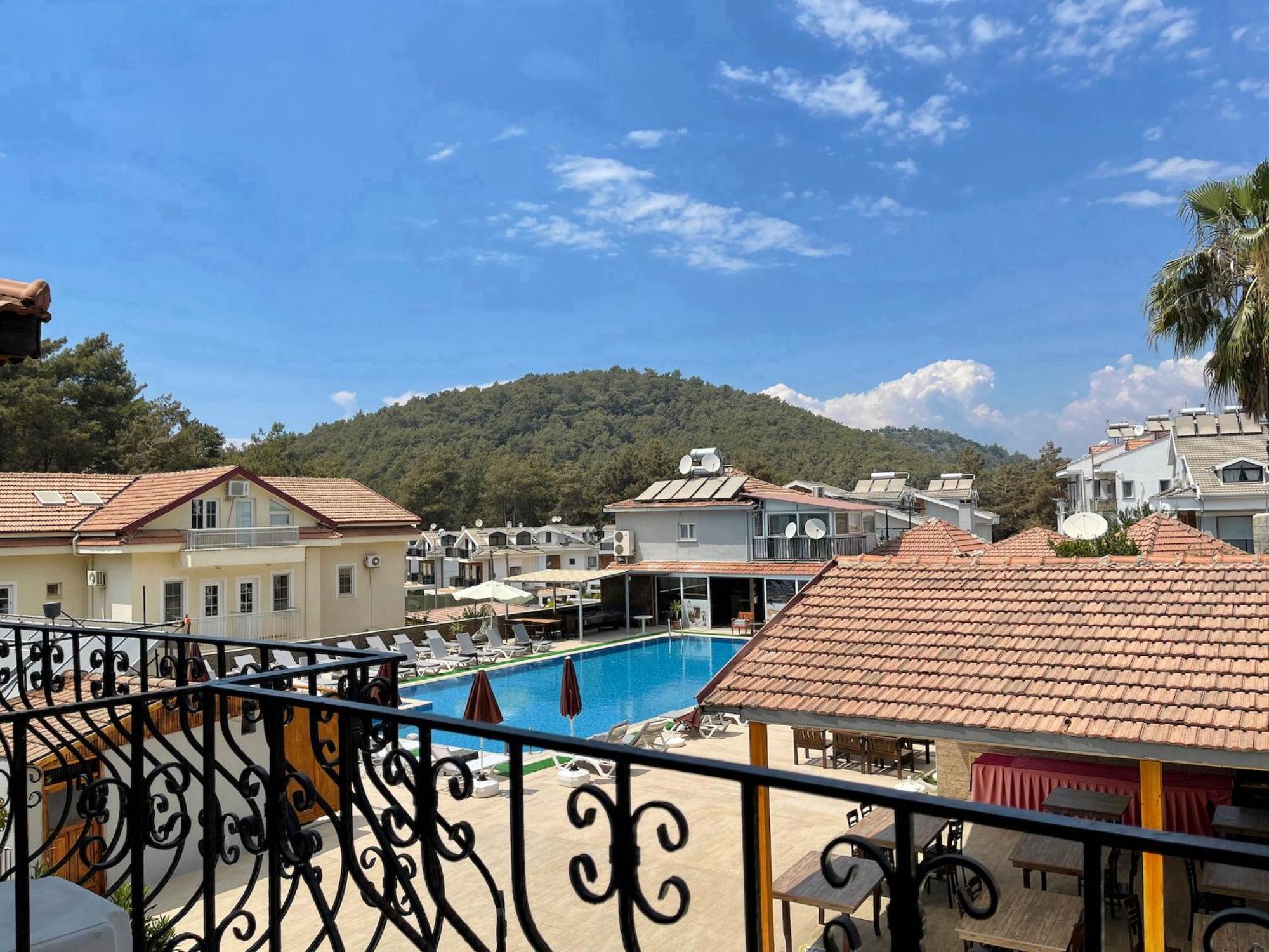 Carmina Hotel Ovacık Szoba fotó